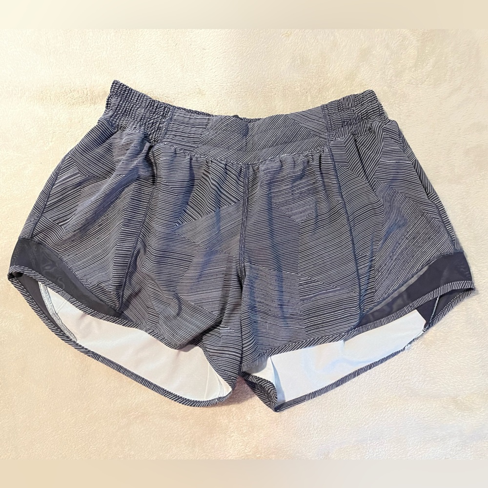 NEW, WITHOUT TAGS - Lululemon Hotty Hot Short